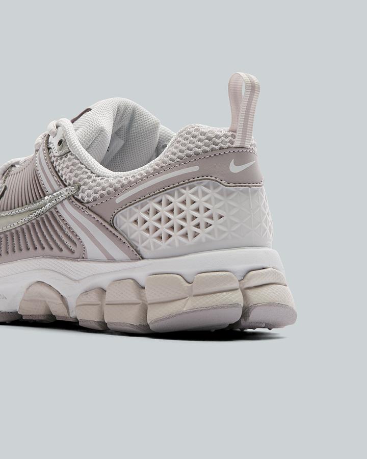 Junior Zoom Vomero 5 Trainer image 6