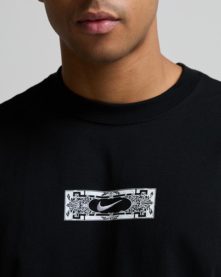 Chateau T-Shirt image 4