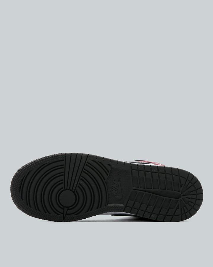 Junior Air Jordan 1 Mid SE Trainer image 4