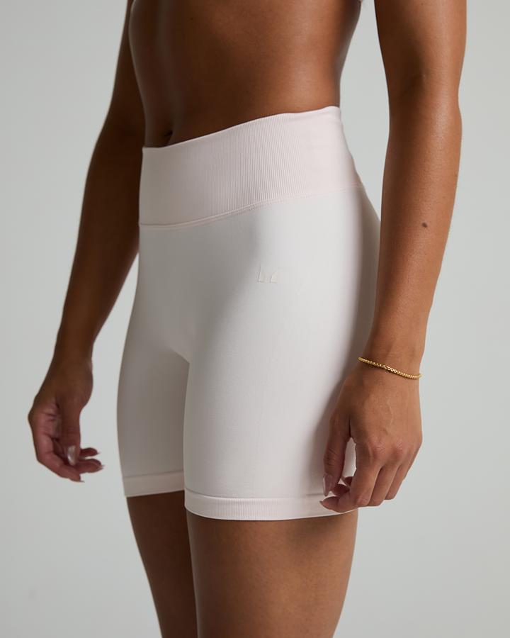 Womens Lift Seamless Short image 5