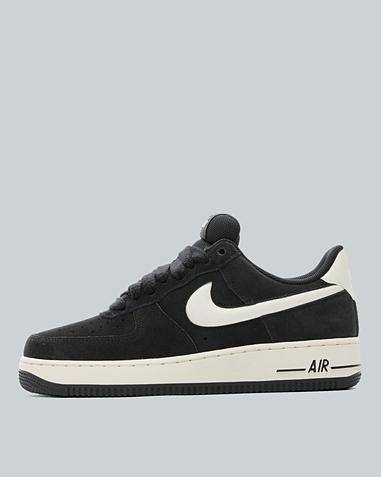 Air Force 1 Low LV8 Suede Trainer