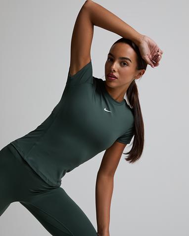 Womens One Fitted Dri-FIT Fitted Short Sleeve T-Shirt