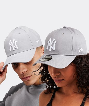 New Era NY League Essential 9FORTY Cap in Grey