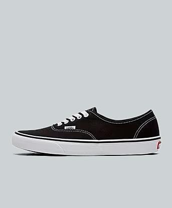 Vans Authentic Trainer in Black / White