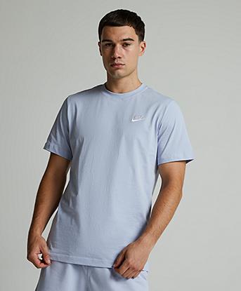 Nike Club T-Shirt in Ghost / White