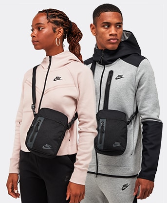 Nike Elemental Air Crossbody in Black / Black / Anthracite