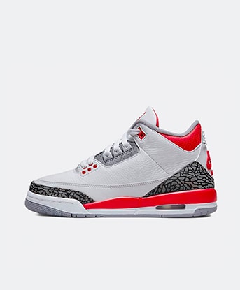 Jordan Junior Air Jordan 3 Trainer in White / Black / Grey