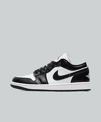 Jordan Womens Air Jordan 1 Low Trainer in White / Black / White