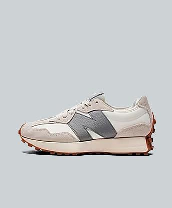 New Balance Womens 327 Trainer in White / Shadow Grey / Gum