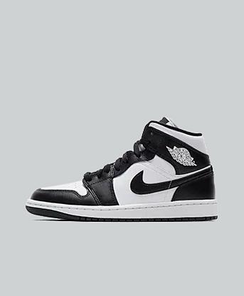 Jordan Womens Air Jordan 1 Mid Trainer in White / Black / White