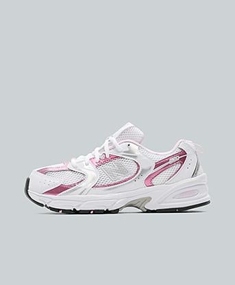 New Balance Junior 530 Trainer in White / Pink / Metallic
