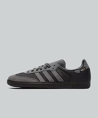 Core Black / Grey Six / Core Black