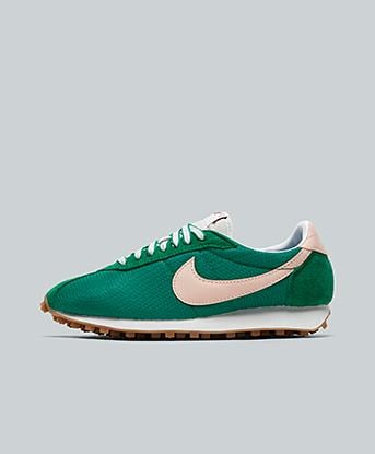 Nike Womens LD1000 Trainer in Malachite / Arctic Orange / Summit White