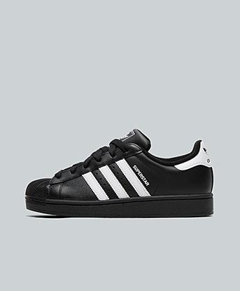adidas Originals Junior Superstar II Trainer in Black / White / Black