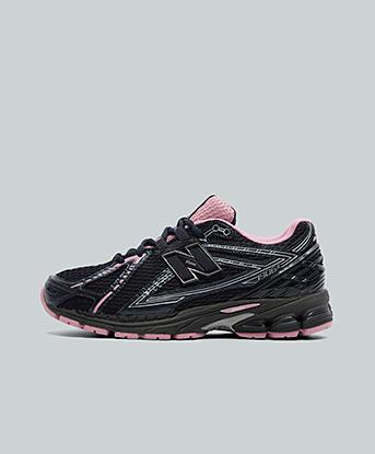 New Balance Womens 1906R Trainer in Eclipse / Pink
