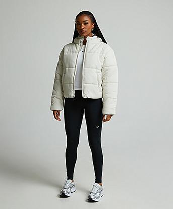 Nike Womens Synthetic Fill Puffer Jacket in Light Bone / White
