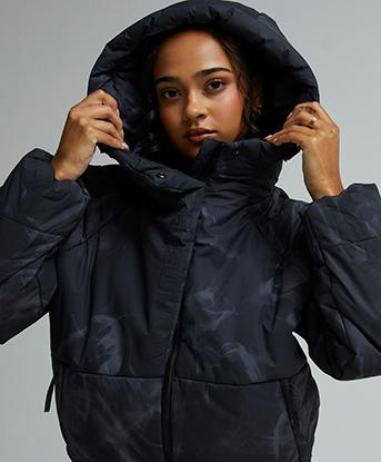 Monterrain Womens Anada Padded Jacket in Jet Black