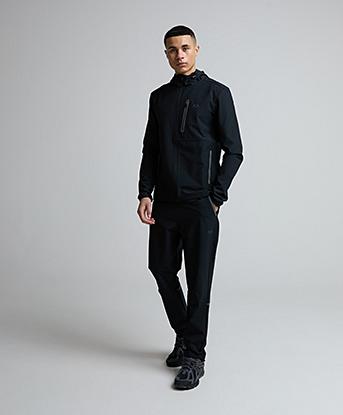 Oakley Training 2.0 Jacket in Blackout