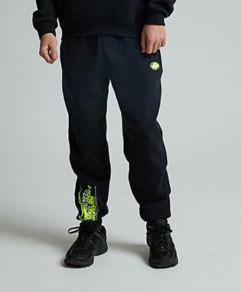 Nike Junior Swoosh Worldwide Jogger in Black / White / Volt