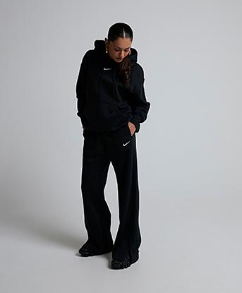 Nike Womens Phoenix Fleece Open Hem Pant in Black