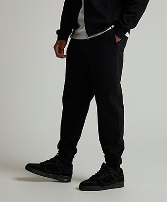 Celebre Cuff Jogger with Contrast Woven Panel in Jet Black