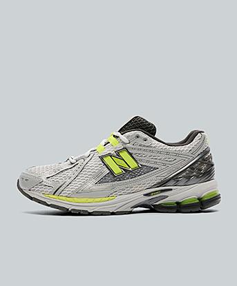 Light Silver Metallic / Alkaline Green