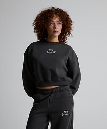 New Balance Womens Trackside Fleece Crew Sweatshirt in Faded Black