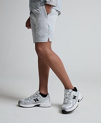 Light Smoke Grey / Cloudy Blue / Waterspring