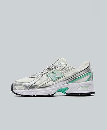 New Balance Junior 740 Trainer in Silver Metallic / Deep End