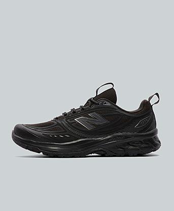 New Balance 410 Trainer in Black / Black / Black