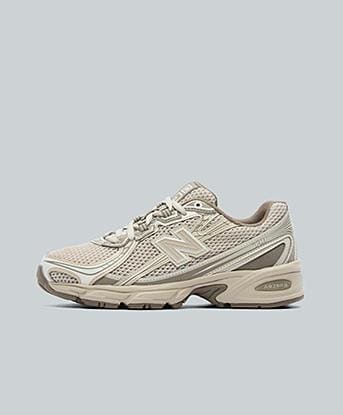 New Balance Womens 740 Trainer in Beige / Silver