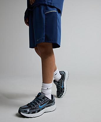 Mystic Navy / Reflective Silver