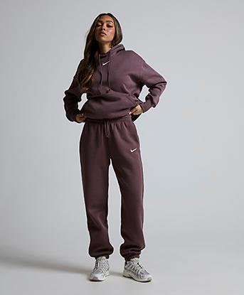 Nike Womens Phoenix Oversized Fleece Pant in Tattoo / Sail