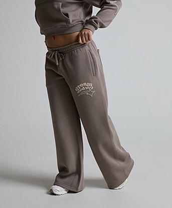 Lorenzo Womens Dream Academy Jogger in Soft Taupe