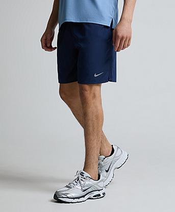 Nike Run Challenger 7 Inch Unlined Short in Midnight Navy / Reflective Silver