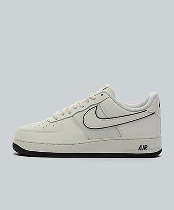 Sail / Black / Light Bone