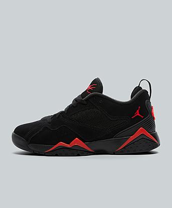 Jordan Air Jordan MVP 92 Trainer in Black / Infrared / Black