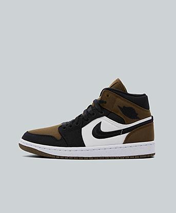 Jordan Womens Air Jordan 1 Mid SE Trainer in Light Olive / Black / White