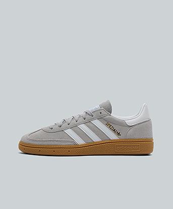 adidas Originals Junior Handball Spezial Trainer in Grey Two / Footwear White / Gum 3