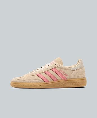 adidas Originals Womens Handball Spezial Trainer in Crystal Linen / Pink Spark