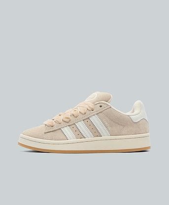 adidas Originals Womens Campus 00s Trainer in Wonder White / Core White / Gum
