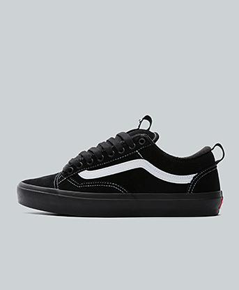 Vans Old Skool 36+ Trainer in Black / Black