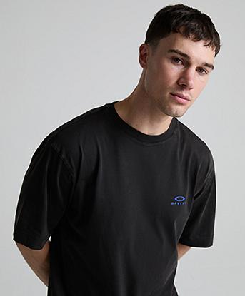 Oakley Liquid Ellipse Graphic T-Shirt in Washed Black / Blue