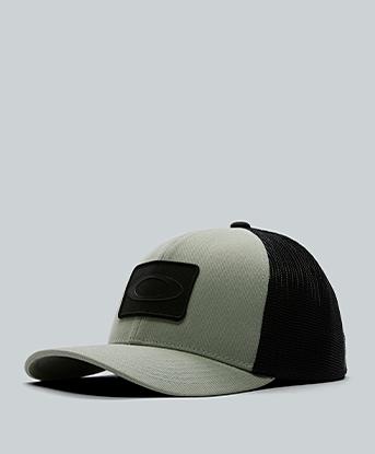 Oakley Graphic Trucker Cap in Faded Green