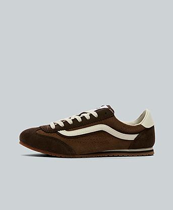 Vans Womens Super Lowpro Trainer in Suede Demitasse
