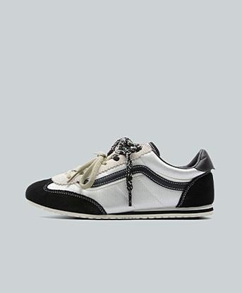 Vans Womens Super Lowpro Trainer in Satin Black / Silver