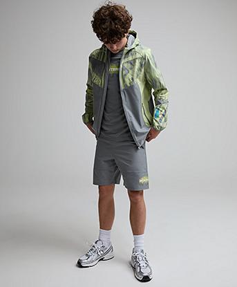 Monterrain Junior Hyperterrain Woven Short in Midnight Echo / Green Multi