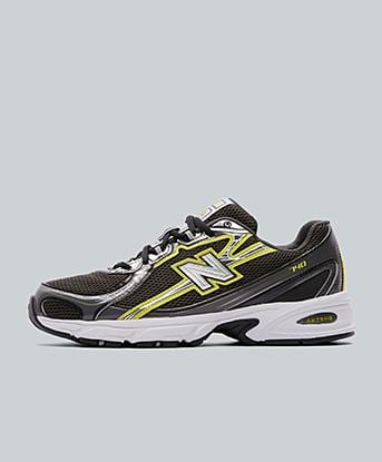 Brown / Black / White / Yellow