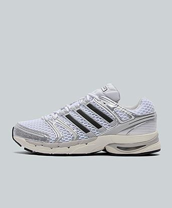 Silver Metallic / Grey One / Core Black