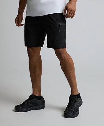 Celebre Tech Cargo Short in Black